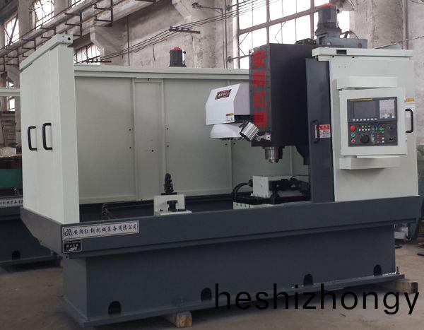 前轴锁(suo)销(xiao)孔(kong)专(zhuan)用(yong)加(jia)工(gong)